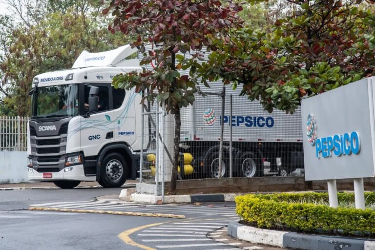 PepsiCo vai substituir combustíveis fósseis por biometano em fábricas e caminhões