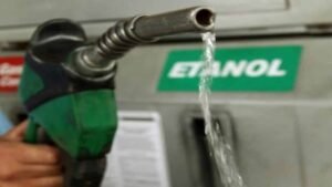 Preço do etanol sobe 4,93% em abril; diesel (0,15%) e gasolina (0,86%) se mantém estáveis
