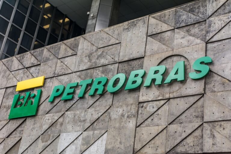 Petrobras ajusta preços de Gasolina e GLP para distribuidoras