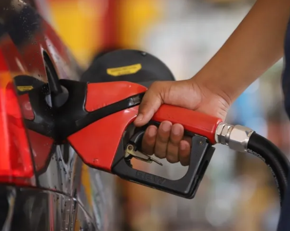 StoneX eleva previsão para consumo de gasolina e etanol no Brasil para alta de 3% em 2024