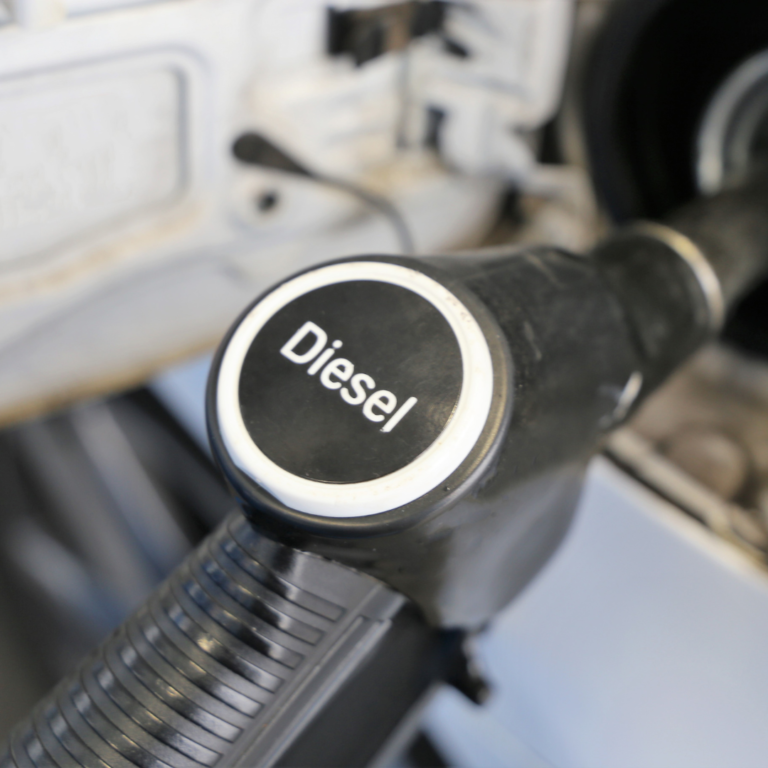 Mesmo sem reajuste da Petrobras, diesel sobe e fecha julho acima de R$ 6