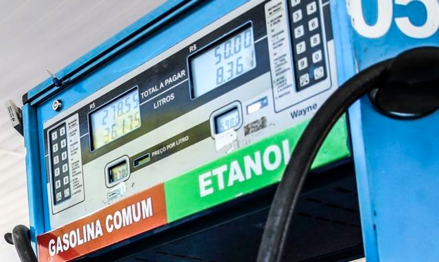 Etanol x gasolina: abastecer com álcool já vale mais a pena em 16 estados