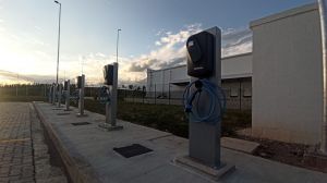 Infraestrutura de recarga para veículos elétricos gera desafios e oportunidades