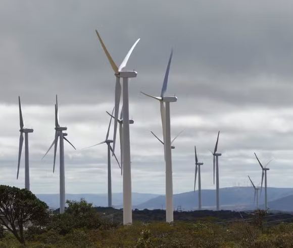 Biocombustíveis e potencial em energia solar e eólica destacam país no processo de transição