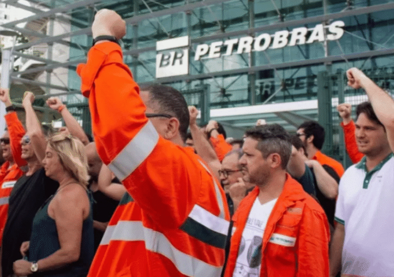 Greve dos petroleiros é suspensa após nova proposta da Petrobrás