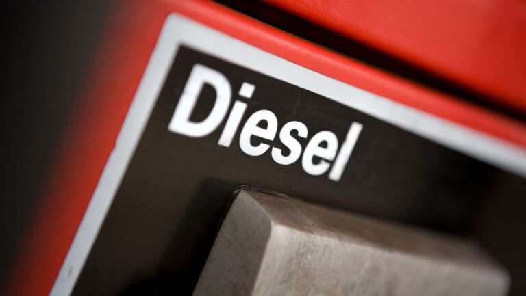 Mesmo sem novos reajustes, preço do diesel continua em queda em junho
