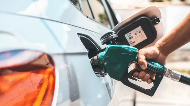 Etanol x gasolina: álcool dá prejuízo na maior parte do Brasil