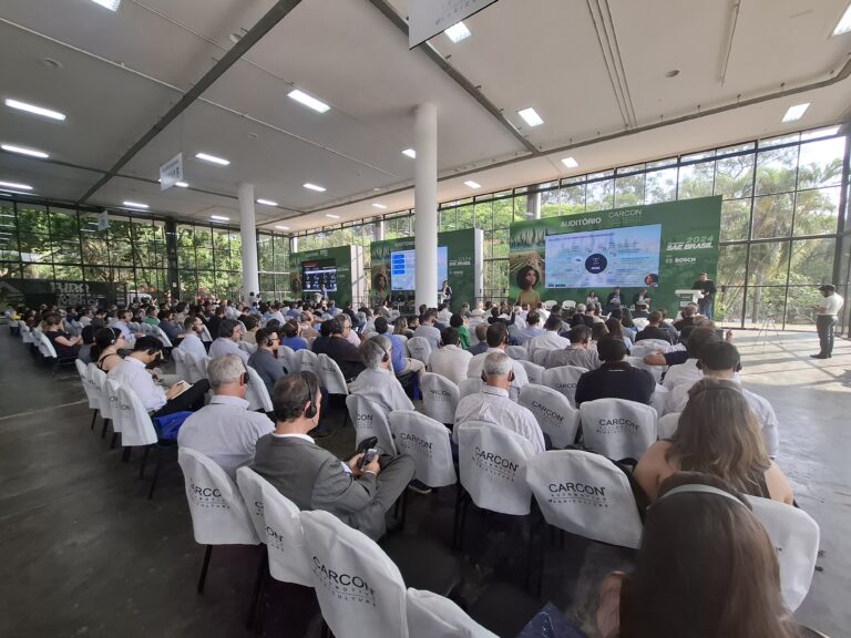 Congresso SAE BRASIL 2025 aborda os caminhos sustentáveis e tecnológicos para a mobilidade do futuro no Brasil