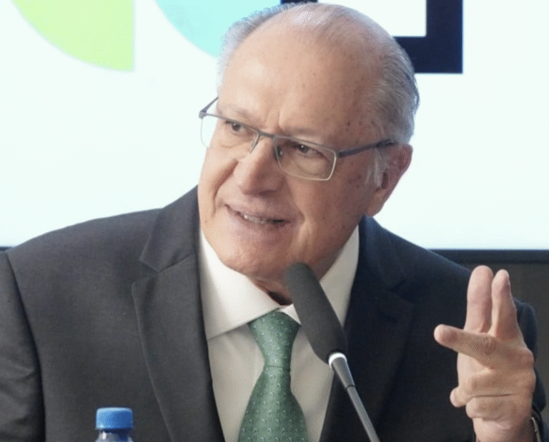 Alckmin visita concessionária Fiat e cita alta de 108% nas vendas com programa “Carro Sustentável”