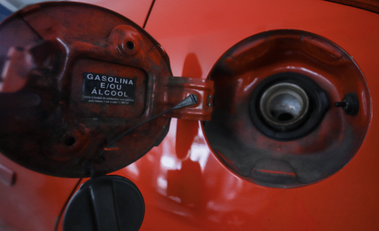 Gasolina recua 0,31% no início de agosto após nova proporção de etanol entrar em vigor