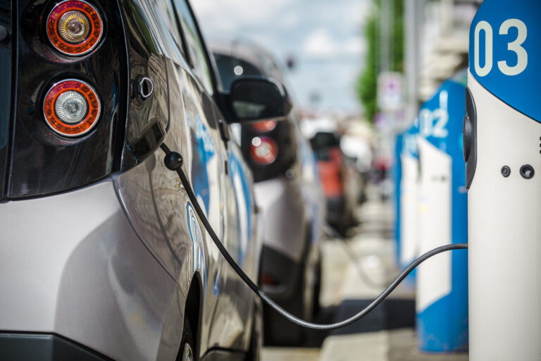 Em julho, Brasil chega a 500 mil eletrificados e bate novo recorde de venda de veículos 100% elétricos