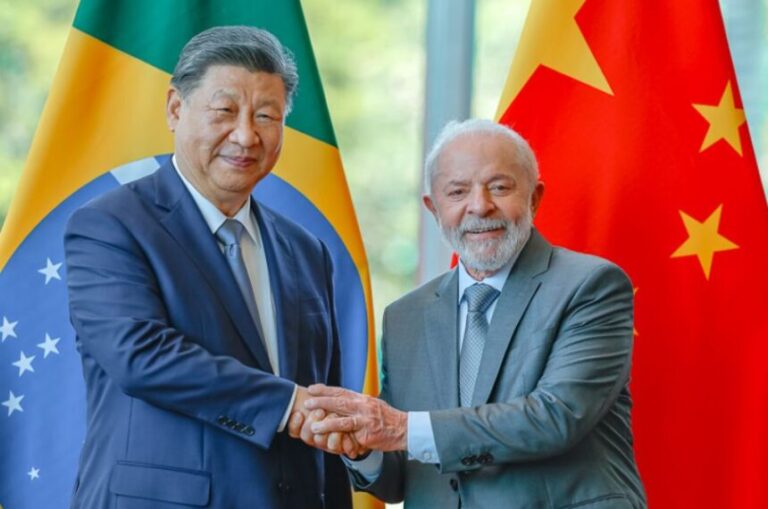 China quer etanol brasileiro em sua produção de combustível de aviação