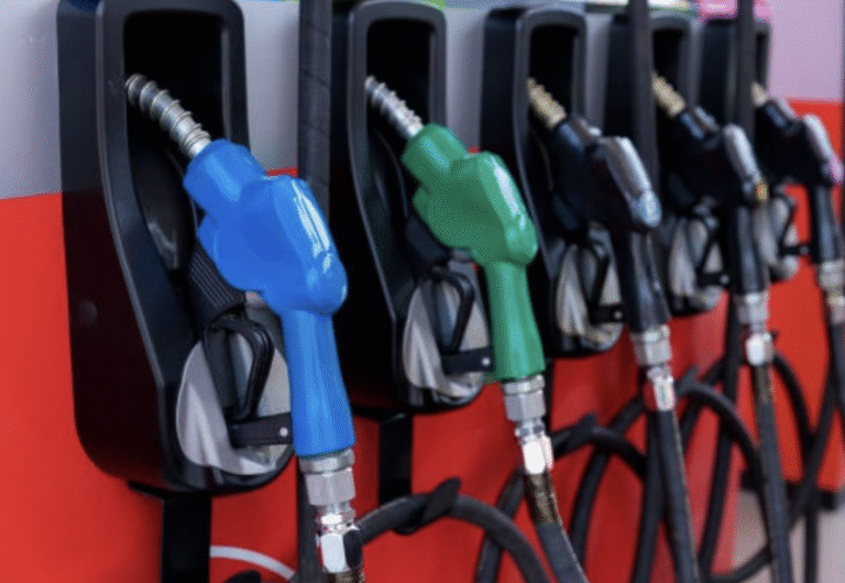Maior adição de etanol faz a gasolina baixar de preço